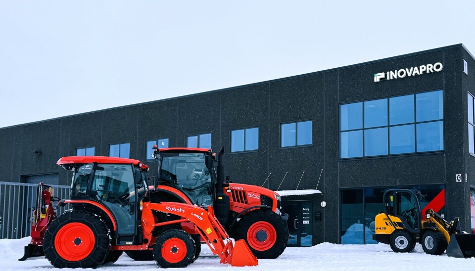 Kubota traktorer parkert foran Inovapro.