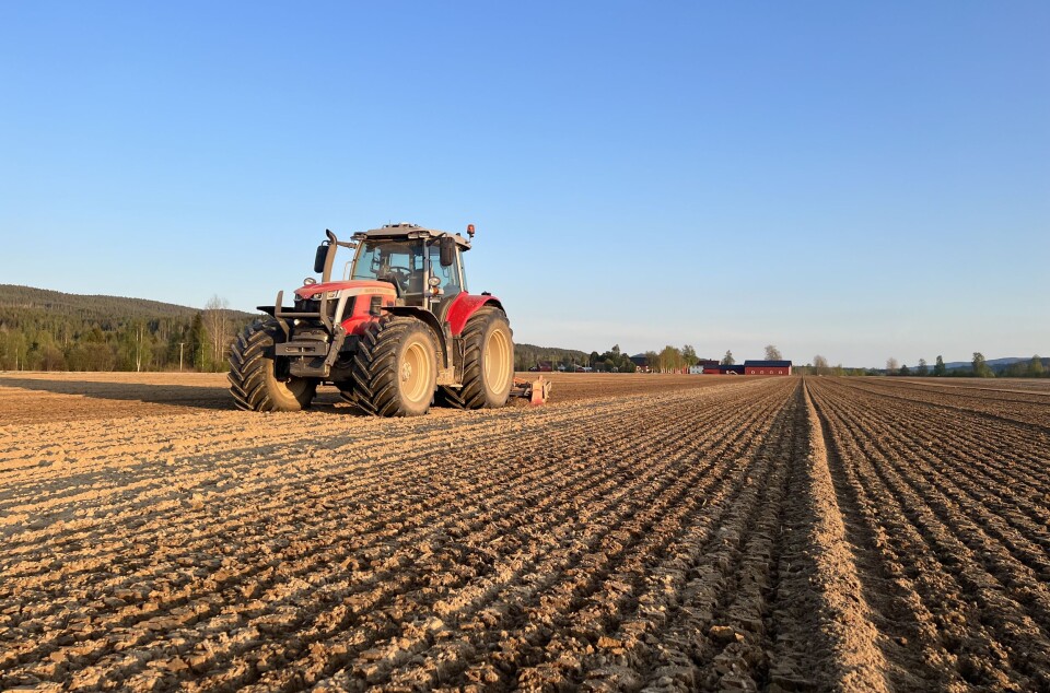 Maskinleieprisene stiger i snitt med ni prosent