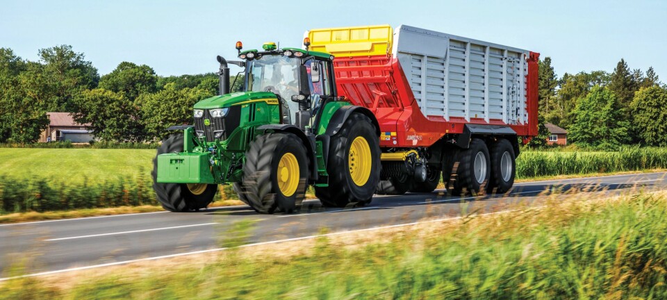 Nye John Deere M får alle rettigheter
