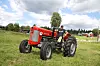 Per Eivind Surlien i sin Massey Ferguson 65