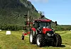 Case IH med rive bak.