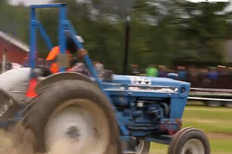 Se film fra forrige helgs traktorcross i Grue