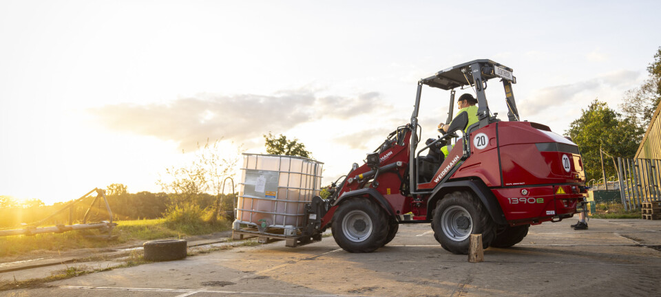 Weidemann 1390-E:
Dyr og deilig