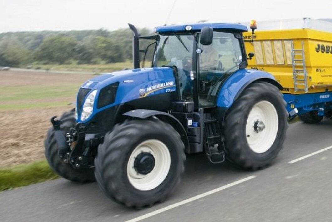 New Holland_T7210