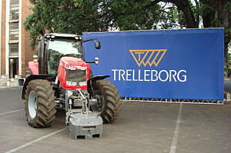 Trelleborg sponser Tractor of the year