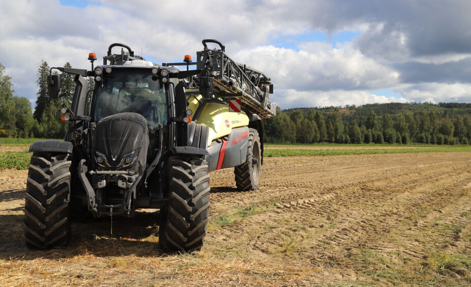 Valtra størst i september