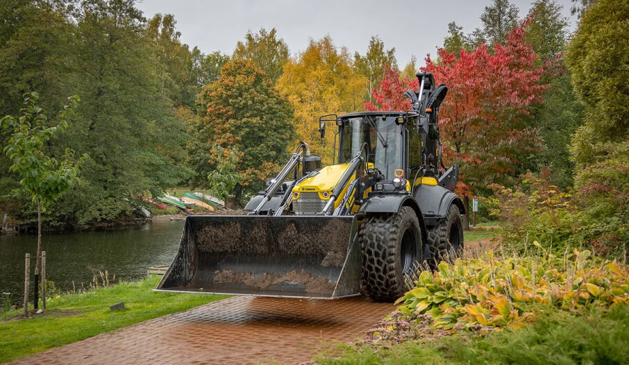 Lännen og Lundberg inn hos Akershus Traktor