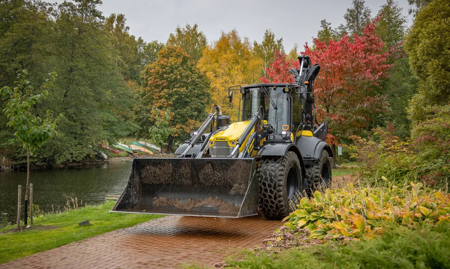 Lännen og Lundberg inn hos Akershus Traktor