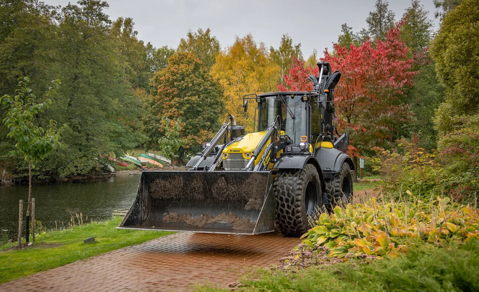 Lännen og Lundberg inn hos Akershus Traktor