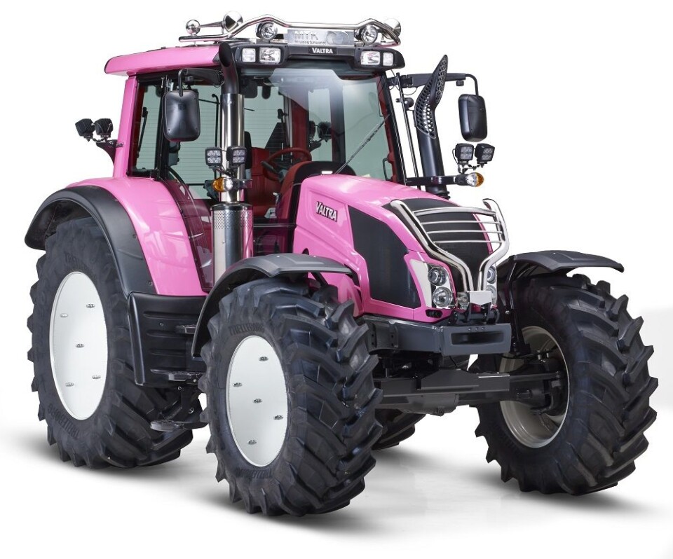 Rosa traktor for lidenskapelig bondeungdom