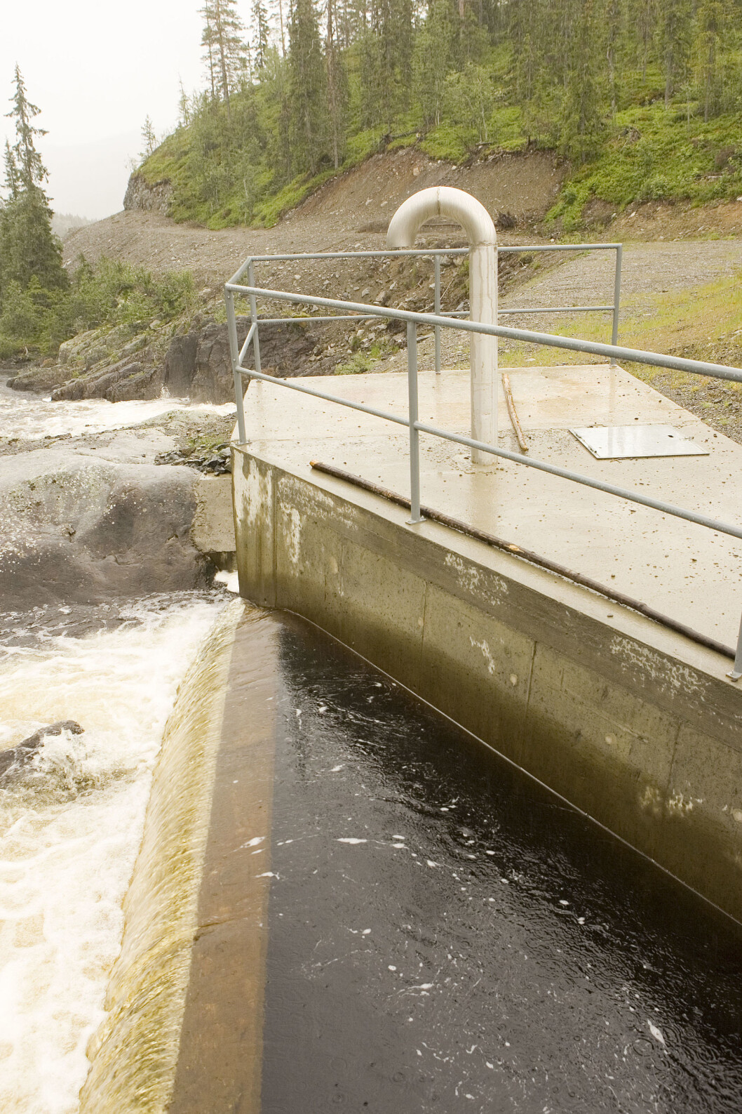 Småkraftverk dam Småkraftverk dam