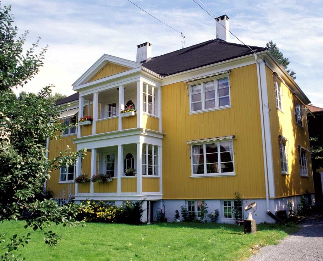 Våningshus med linoljemaling Våningshus med linoljemaling
