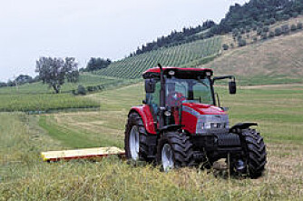 Gras- og traktordemo på Steinsletta