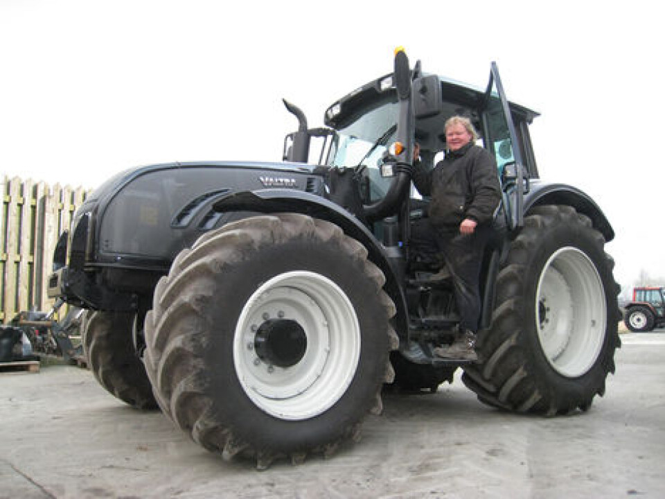 Valtra T202 Versu på signingsferd