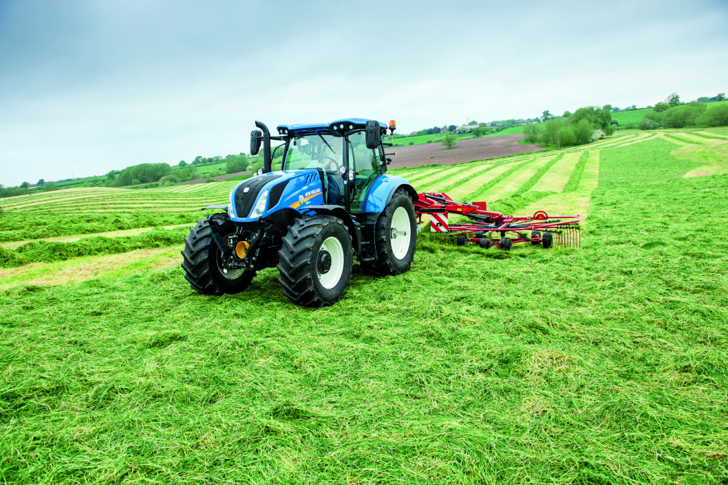 To nye New Holland-traktorer er stjålet. Illustrasjonsbilde. (Traktoren på bildet har ingenting med saken å gjøre.) To nye New Holland-traktorer er stjålet. Illustrasjonsbilde. (Traktoren på bildet har ingenting med saken å gjøre.)