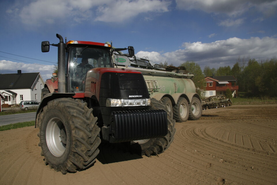 Store norske traktorer, som Case IH Magnum, er populære i utlandet. Illustrasjonsfoto.