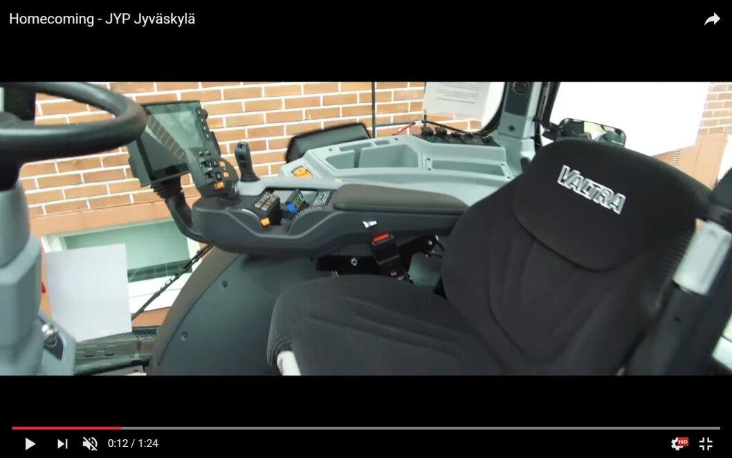 Skjermdropp frå ein finst ishockeyvideo avslører nesten like mykje som Trump om store løyndommar. Gå til videospelaren lengre nede for å sjå videoen. Skjermdropp frå ein finst ishockeyvideo avslører nesten like mykje som Trump om store løyndommar. Gå til videospelaren lengre nede for å sjå videoen.