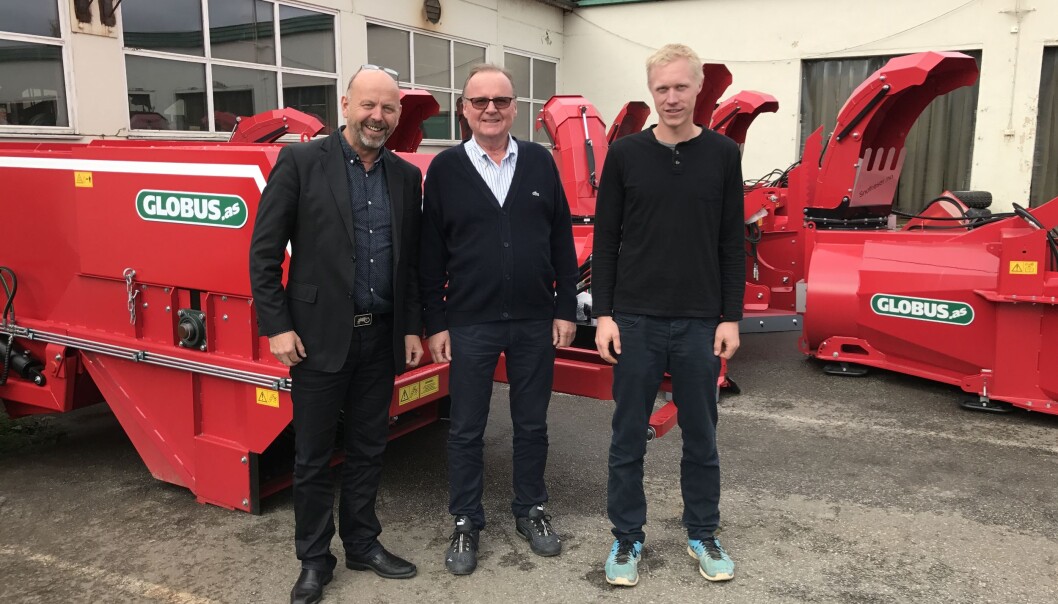 Bilde fra da BRI overtok Globus. Fra venstre Bjørn Rygg, Helge Hagen og Håvard Schiager. Foto: BRI Bilde fra da BRI overtok Globus. Fra venstre Bjørn Rygg, Helge Hagen og Håvard Schiager. Foto: BRI