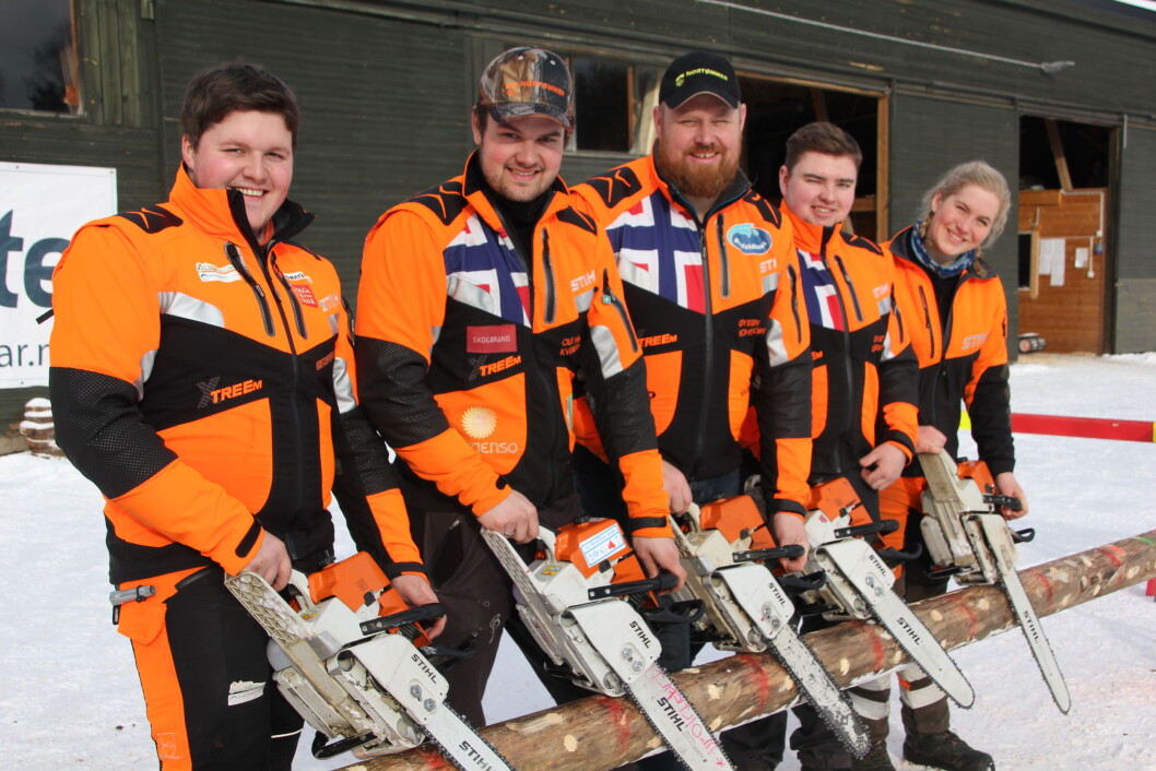 Fra venstre: Kristoffer Lund, Ole Harald Løvenskiold Kveseth, Øystein Koht Norbye, Sivert Lindstad, Anne-Helene Sommerstad.Foto: World Logging Championship Fra venstre: Kristoffer Lund, Ole Harald Løvenskiold Kveseth, Øystein Koht Norbye, Sivert Lindstad, Anne-Helene Sommerstad.Foto: World Logging Championship