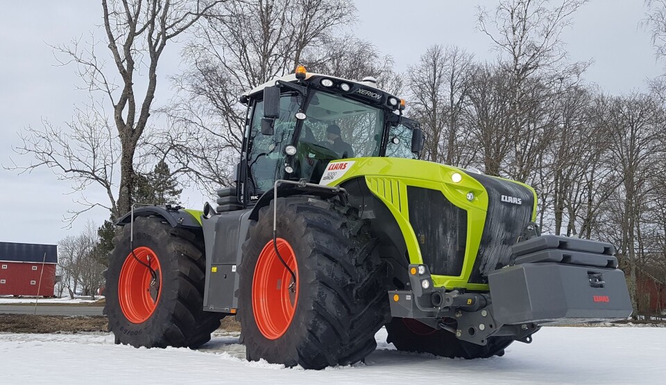 Østfold Traktor har hentet inn en Claas Xerion 5000 Trac for å markere jubileet til helgen. Pressefoto: Espen Syljuåsen