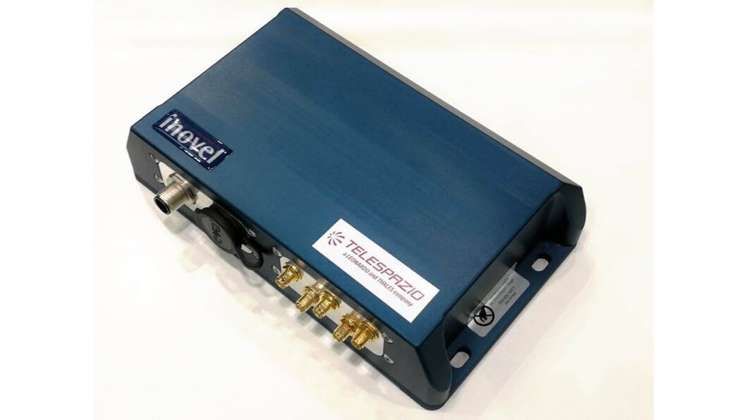 Hybridmodem utviklet av Telespazio Vega. Produktfoto Hybridmodem utviklet av Telespazio Vega. Produktfoto