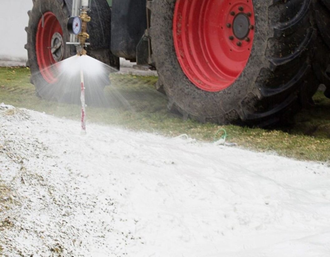 Tyske forskere vil dekke plansiloen med ei blanding av rapsolje og naturgummi. Foto: TFZ Tyske forskere vil dekke plansiloen med ei blanding av rapsolje og naturgummi. Foto: TFZ