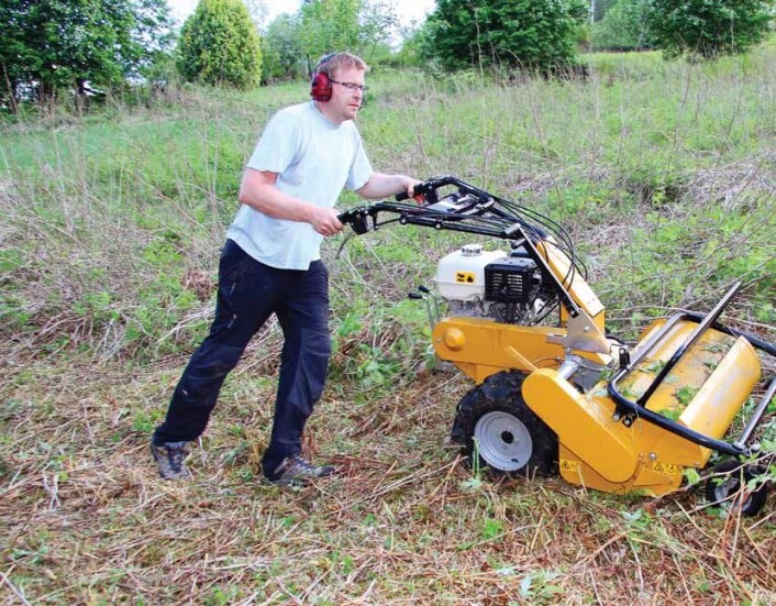 Østerbø beitepussar i 2013, da Bedre Gardsdrift prøvekøyrde maskina. Østerbø beitepussar i 2013, da Bedre Gardsdrift prøvekøyrde maskina.