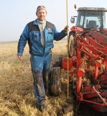 Arne Erik Våge, lærer ved Jønsberg vgs, bidro under innstilling av vendeplog. Arne Erik Våge, lærer ved Jønsberg vgs, bidro under innstilling av vendeplog.