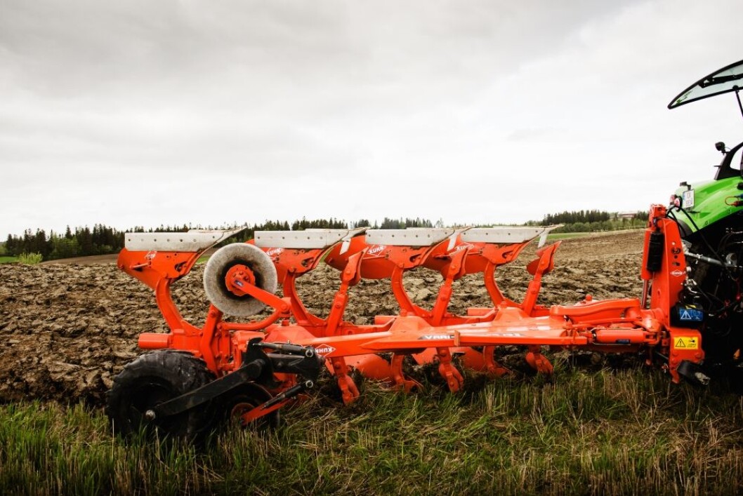 Eiksentrene har til nå ført ploger fra Kuhn. Eiksentrene har til nå ført ploger fra Kuhn.