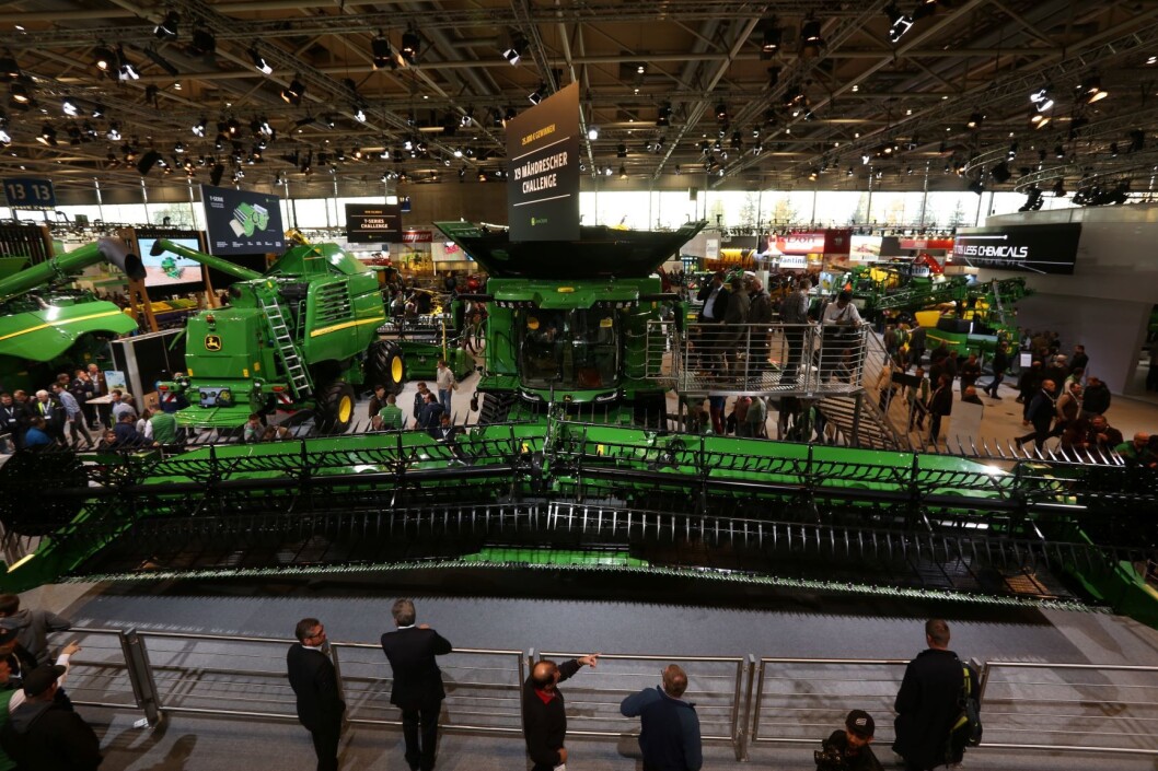 John Deere X9 John Deere X9