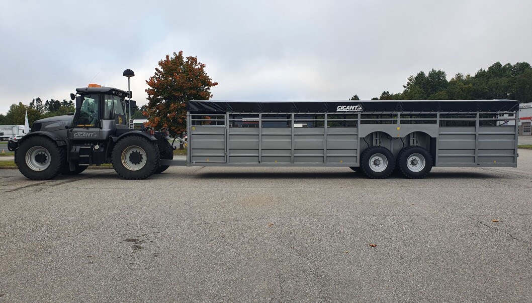 Gigant GA1050 er hele 12 meter lang. Gigant GA1050 er hele 12 meter lang.