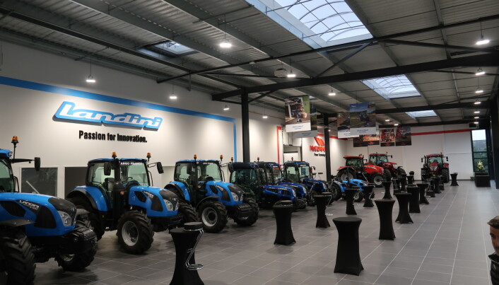 Landini og McCormick blir markedsført av samme importør i mange land. Bildet er fra visningssenteret til Argo Tractors France Landini og McCormick blir markedsført av samme importør i mange land. Bildet er fra visningssenteret til Argo Tractors France