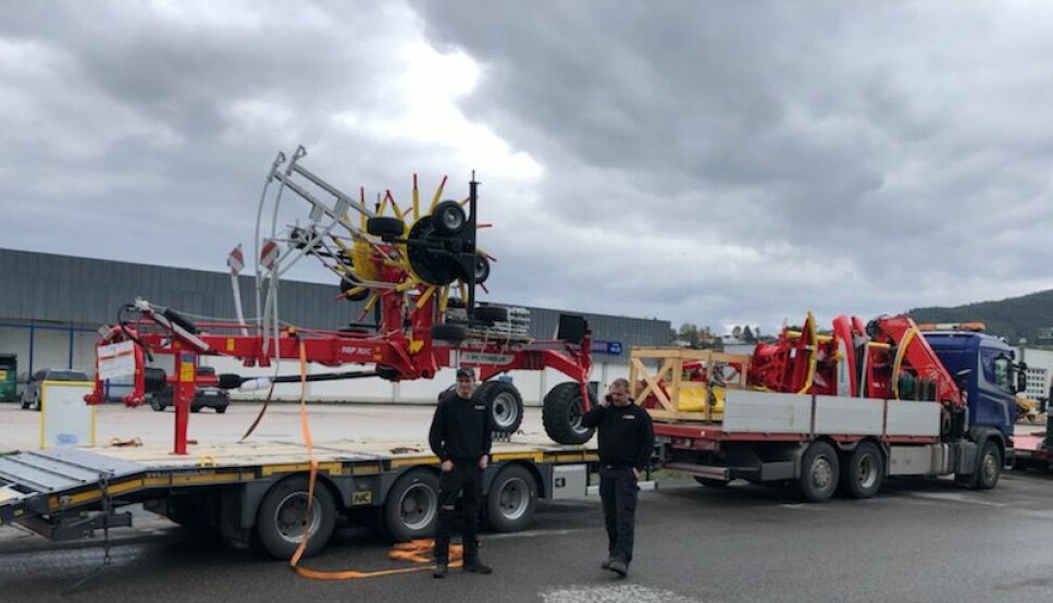 Pöttinger-redskaper ankommer det som skal bli den nye avdelingen til Akershus Traktor i Steinkjer.