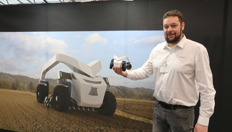 Jostein Sandvik fra AutoAgri viste fram modellen på standen under Agrivisjon i 2019 Jostein Sandvik fra AutoAgri viste fram modellen på standen under Agrivisjon i 2019