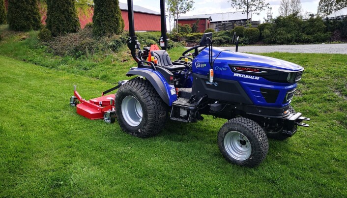 <span class=" italic" data-lab-italic_desktop="italic">Farmtrac 25G</span> <span class=" italic" data-lab-italic_desktop="italic">Farmtrac 25G</span>