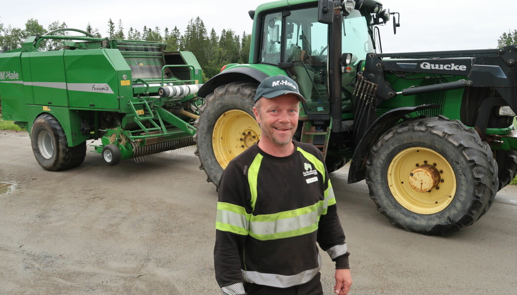 Gammel redskap gjør fortsatt god nytte for seg i Snåsa. Lars Tore Johannesen er skråsikker på at nytteverdien er større enn salgsverdien.