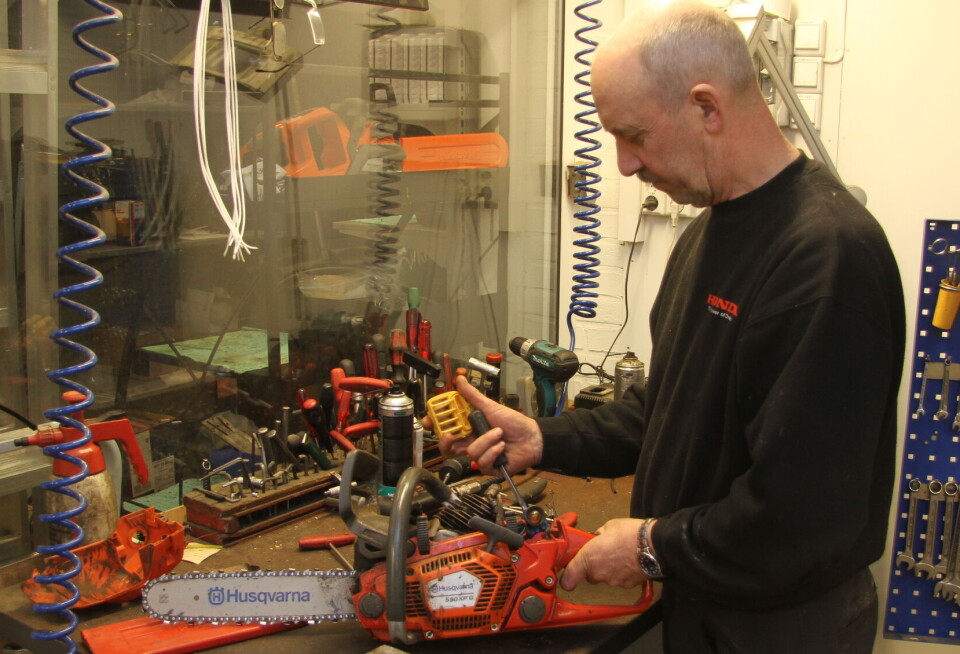 Service på motorsaga - steg for steg