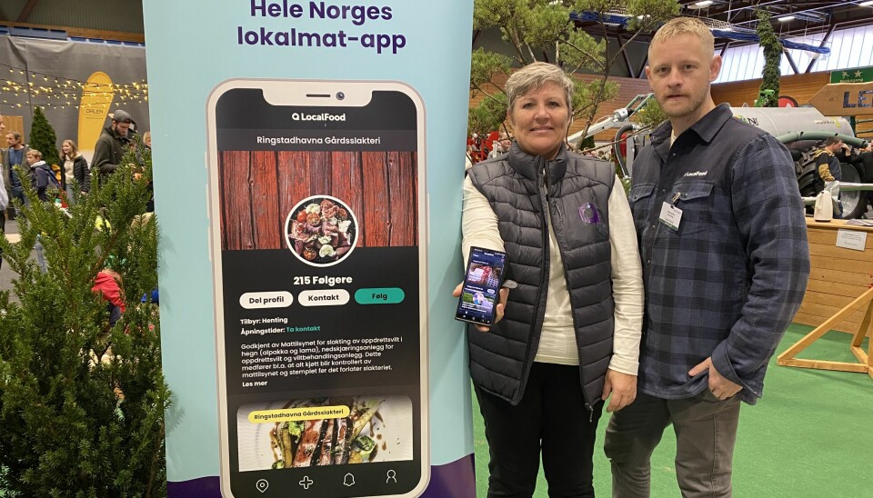 Ann Kristin Andreassen og Aleksander Gjessing er gründerne bak appen LocalFood, her fotografert under Agrovisjon.