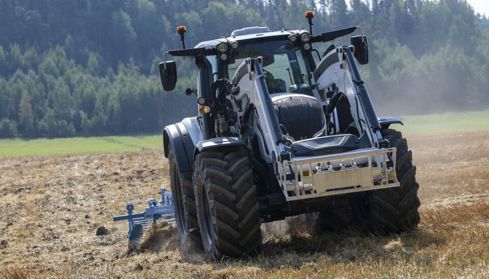 Valtra N175 under testing i Finland.