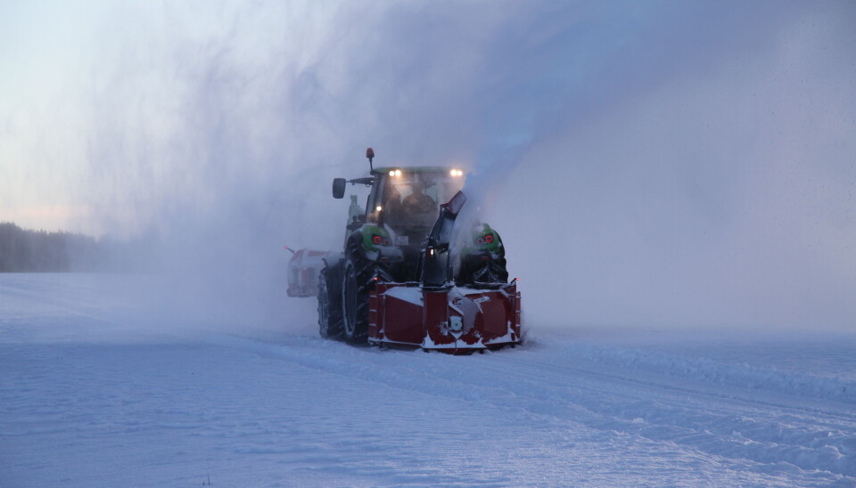 Finnes det en V-freser som tar kram snø? Deutz-Fahr med Igland snøfreser.