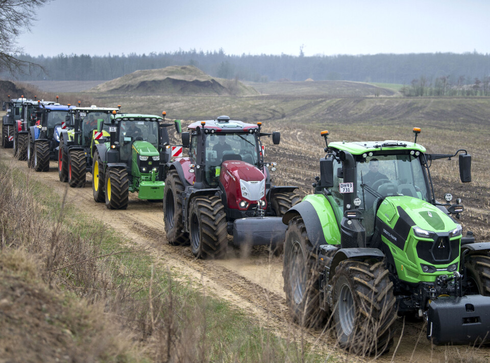 Stortraktorene møtes på slagmarken