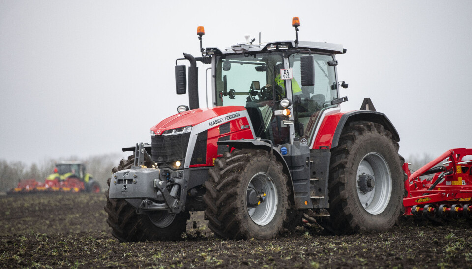 Emil Herrebrøden blir ny sjef for Massey Ferguson i Norge når Gard Molvig går av. Massey Ferguson traktor